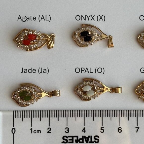 Vintage Agate Pendant Necklace, Dolphin Ore 18K Gold Electroplate - Picture 2 of 6